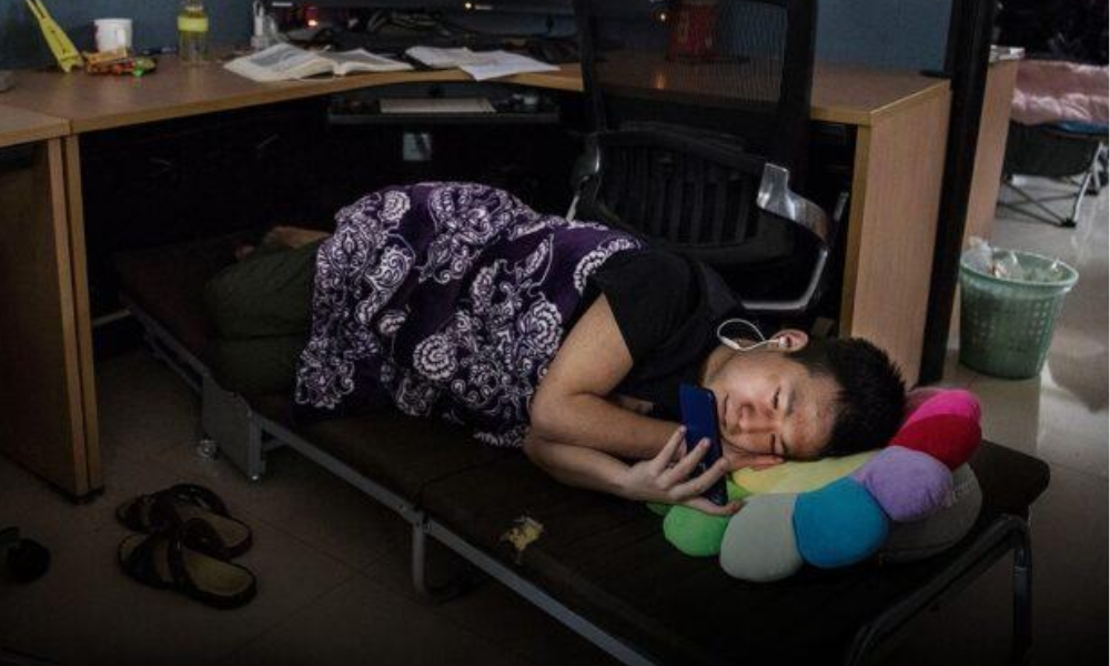 Ít vận động là một trong những nguyên nhân phổ biến gây suy giảm sinh lực